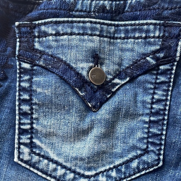 Miss Me Signature Skinny Jeans Floral Embroidered Pocket Size 31 - Picture 3 of 13